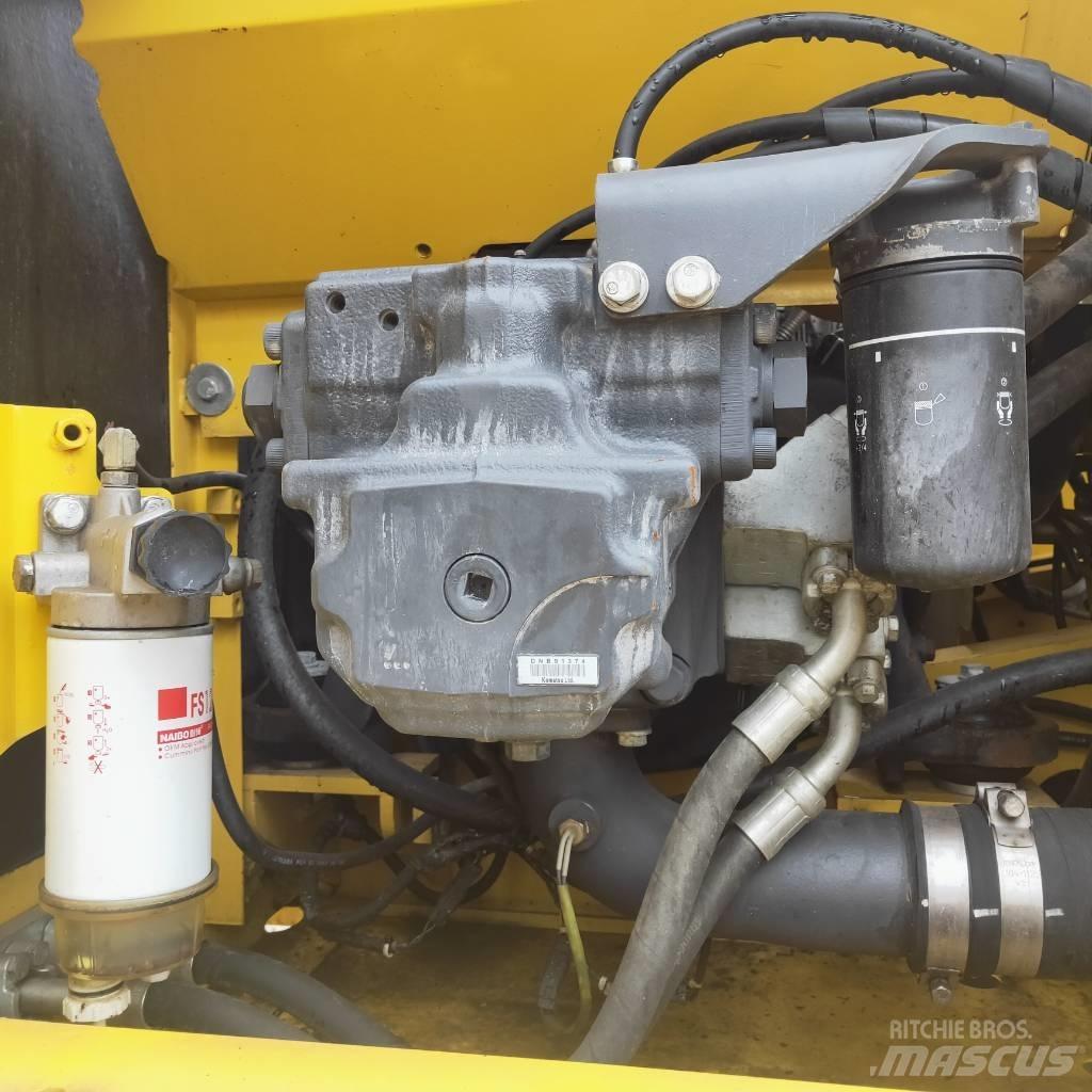 Komatsu PC200-8 Pásová rýpadla