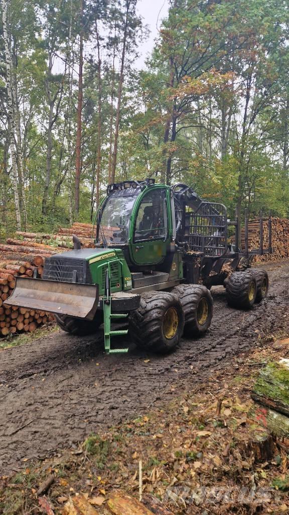 John Deere 1010 E Vyvážecí traktory