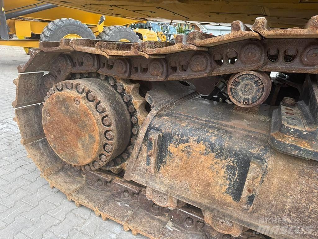 CAT 390 F L ME Pásová rýpadla