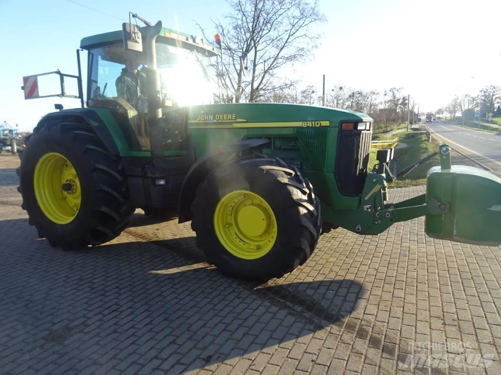 John Deere 8410 Traktory