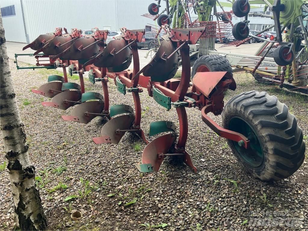 Kverneland PB100 Pluhy