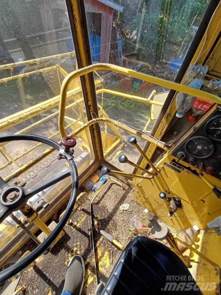New Holland 8030 Sklízecí mlátičky