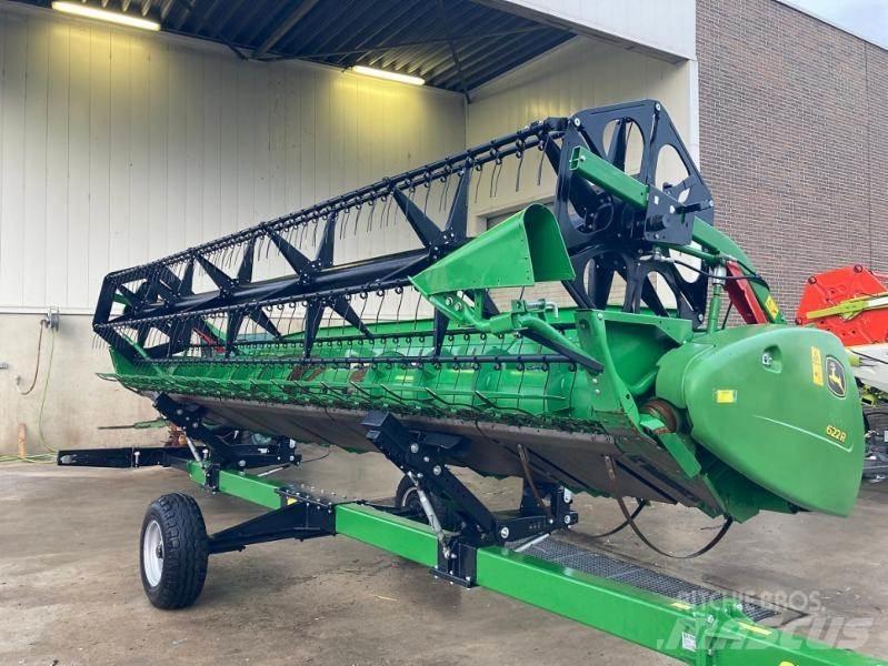John Deere T 550 i Sklízecí mlátičky