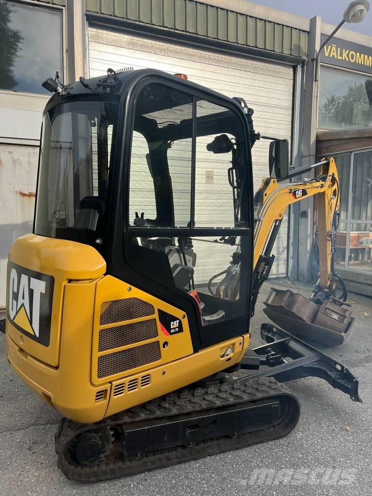 CAT 301.7 D Rototilt Mini rýpadla < 7t
