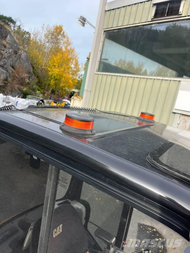 CAT 301.7 D Rototilt Mini rýpadla < 7t