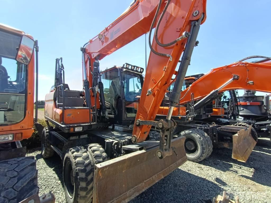 Doosan DX140W-5 Kolová rýpadla