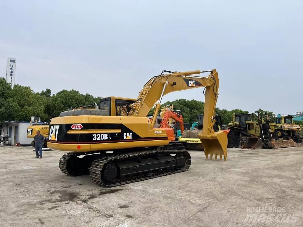 CAT 320 B L Pásová rýpadla