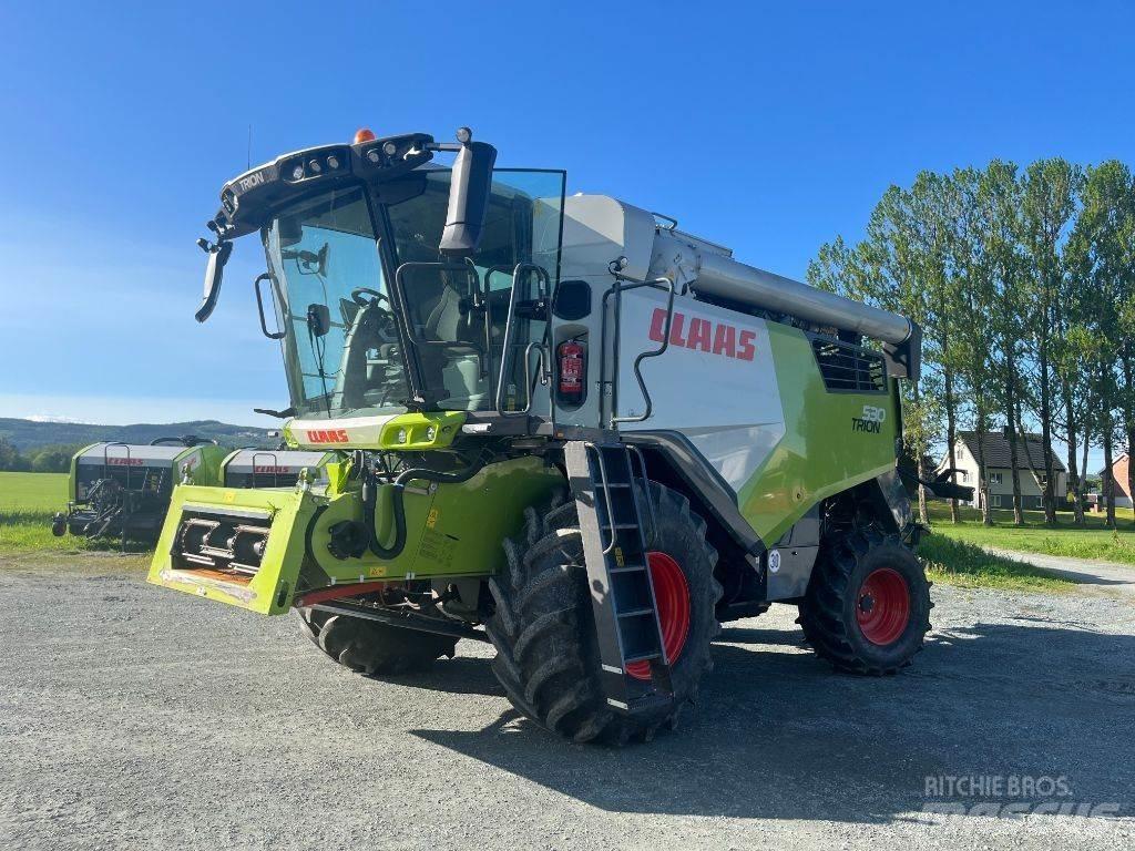 CLAAS Trion Sklízecí mlátičky