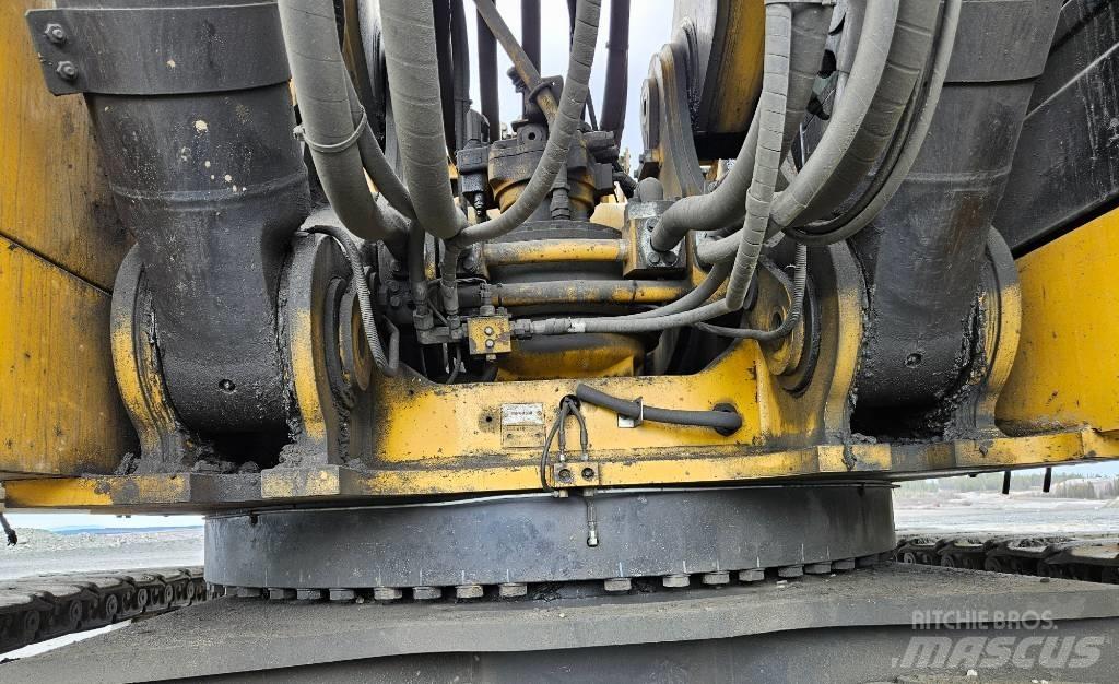 CAT 390 F Pásová rýpadla