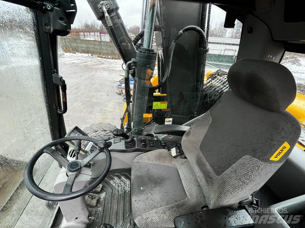 Volvo EW 140 C Kolová rýpadla