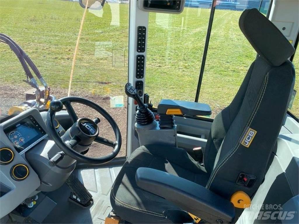JCB 437 HT Kolové nakladače