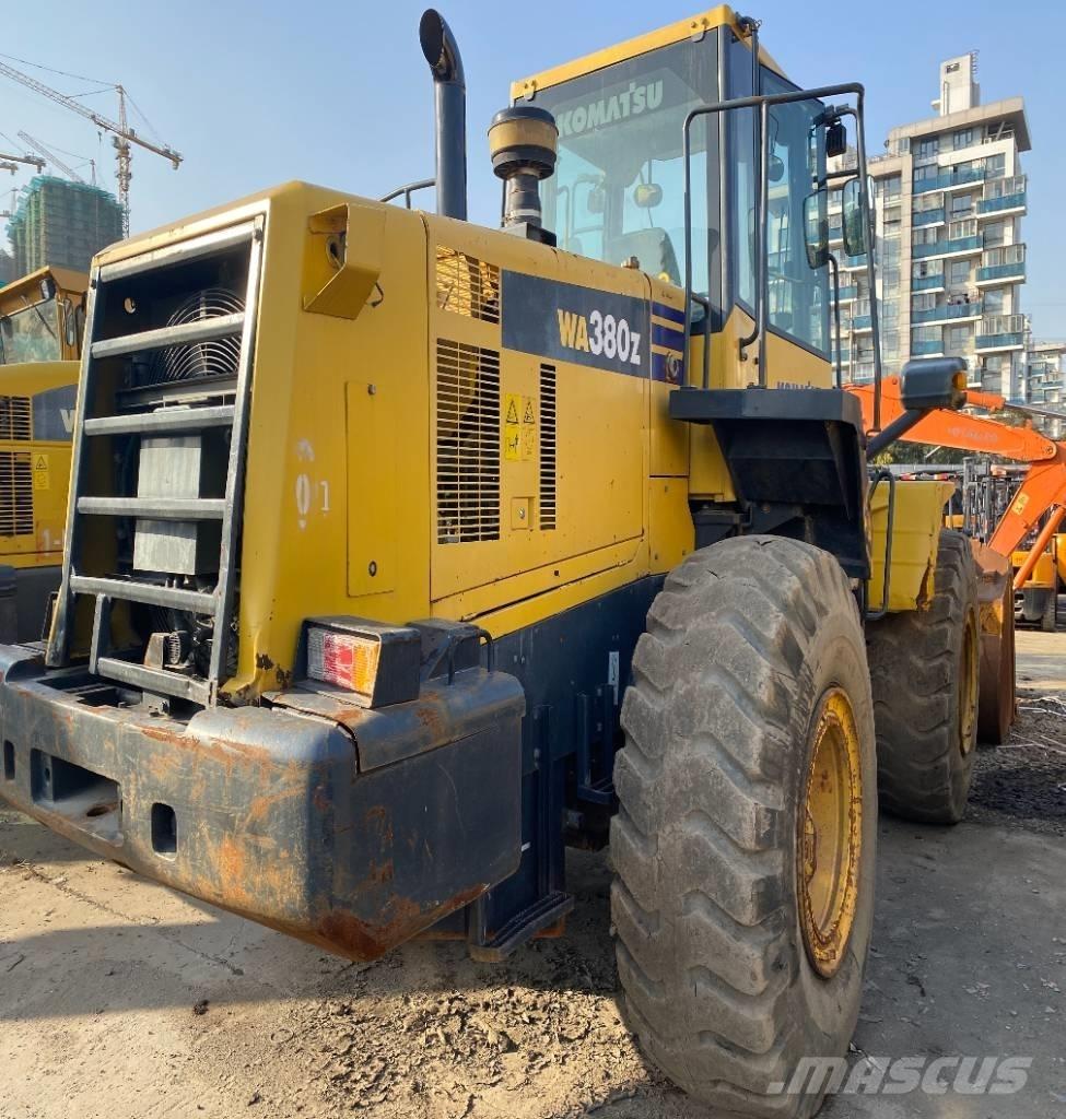 Komatsu WA 380-3 Kolové nakladače