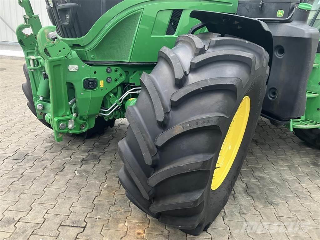 John Deere 6R 140 Traktory
