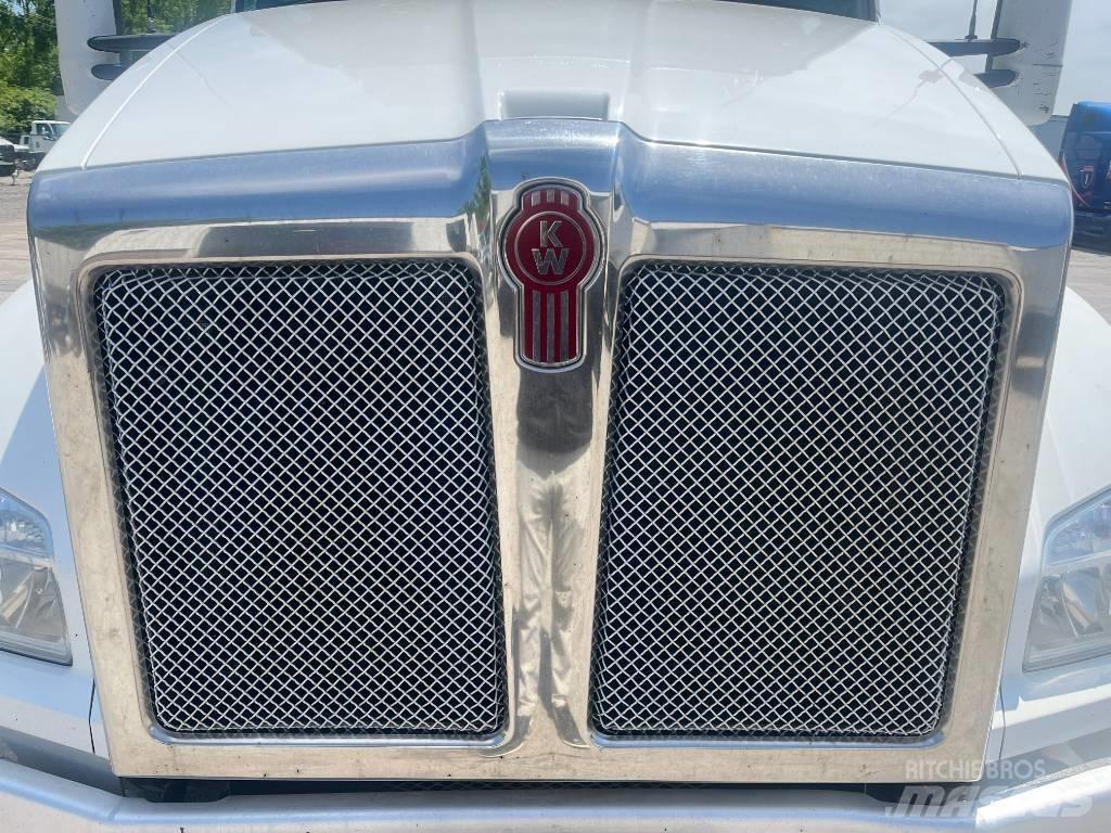 Kenworth T 880 Tahače