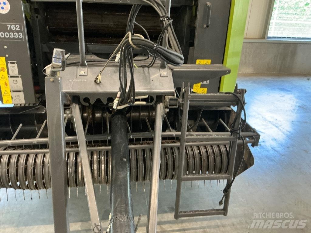 CLAAS Rollant 350 Lis na válcové balíky
