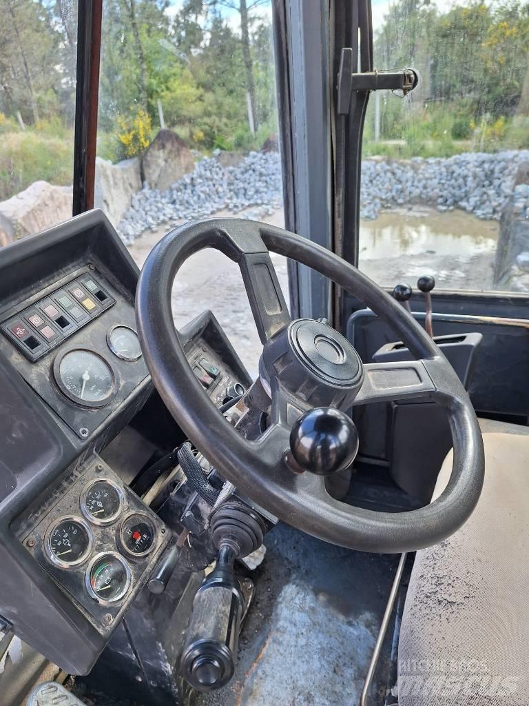 Furukawa 335 Kolové nakladače