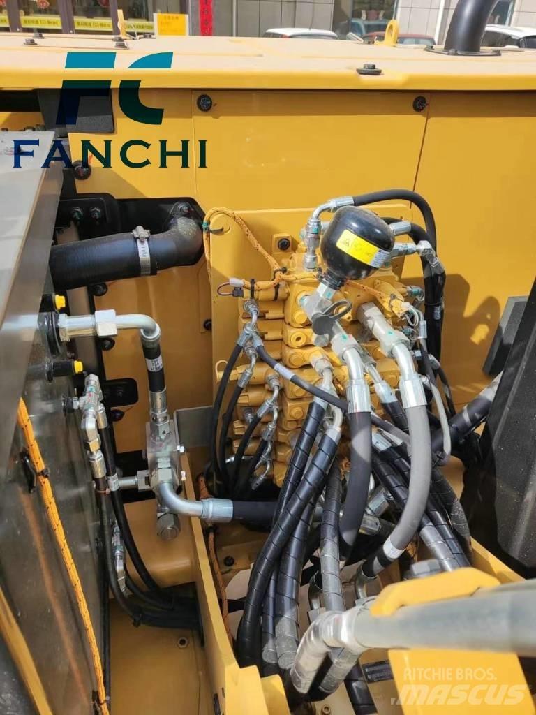 CAT 307 Mini rýpadla < 7t