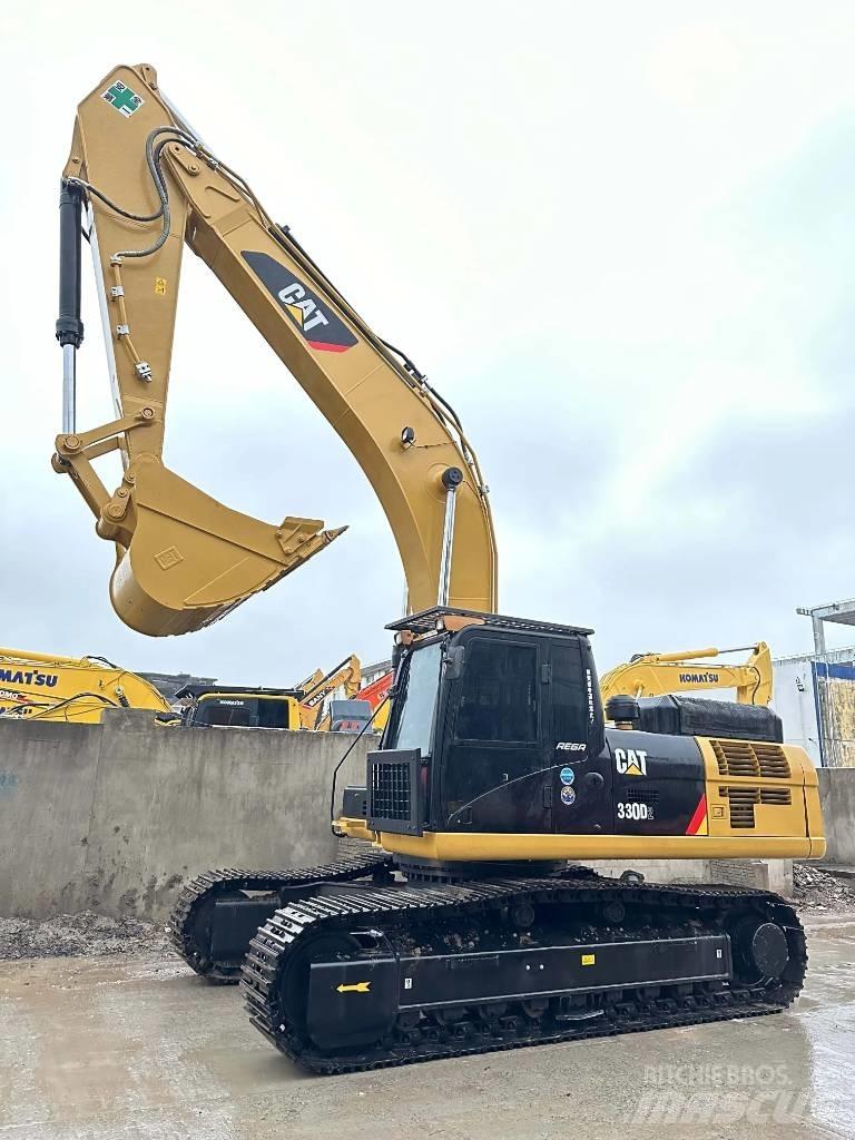 CAT 330 D2 Midi rýpadla 7t - 12t
