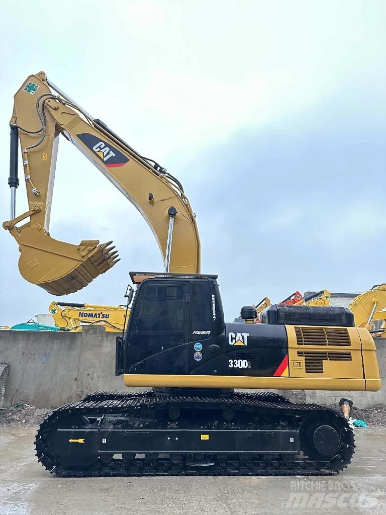 CAT 330 D2 Midi rýpadla 7t - 12t