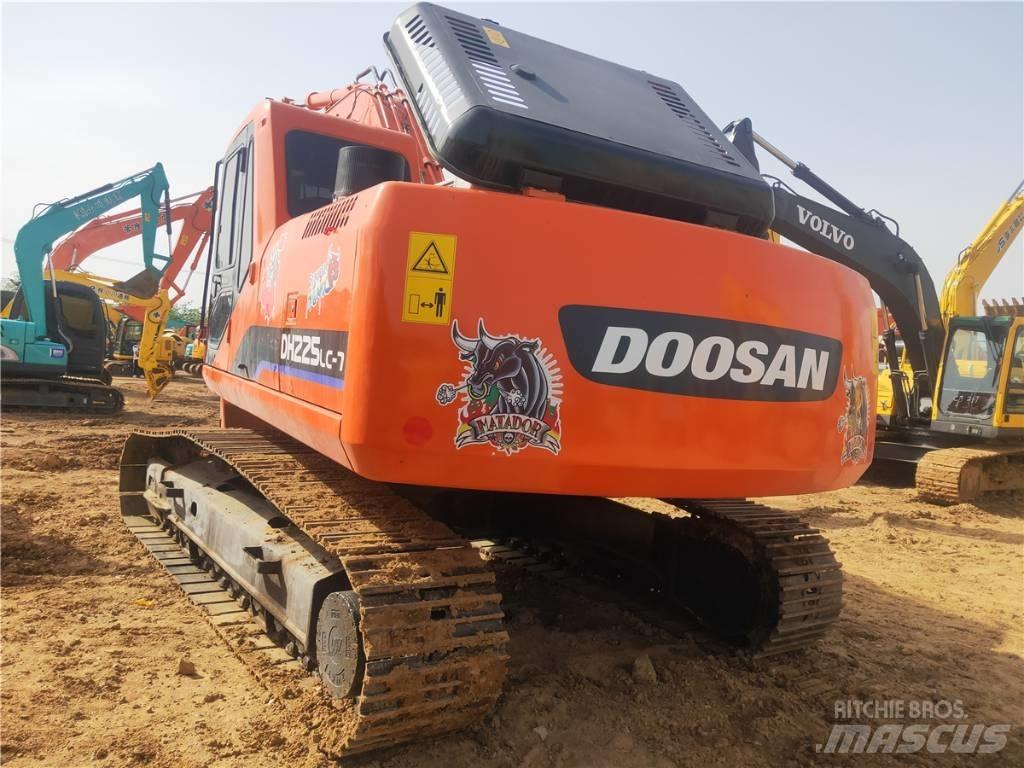 Doosan DH 225 LC-7 Pásová rýpadla