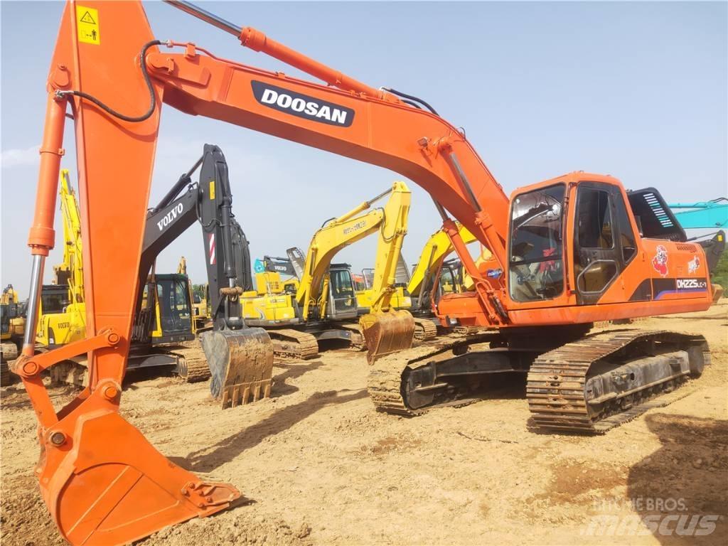 Doosan DH 225 LC-7 Pásová rýpadla