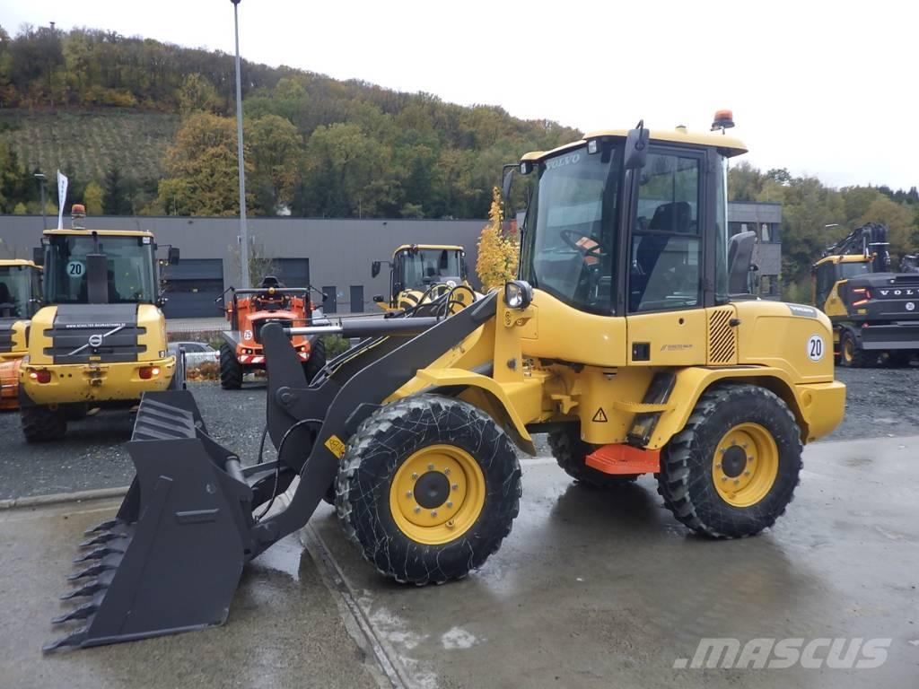 Volvo L 30 G Kolové nakladače
