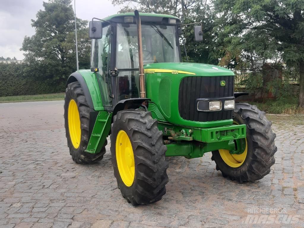 John Deere 6520 Traktory