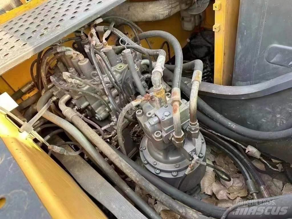 Volvo EC 220 DNL Pásová rýpadla