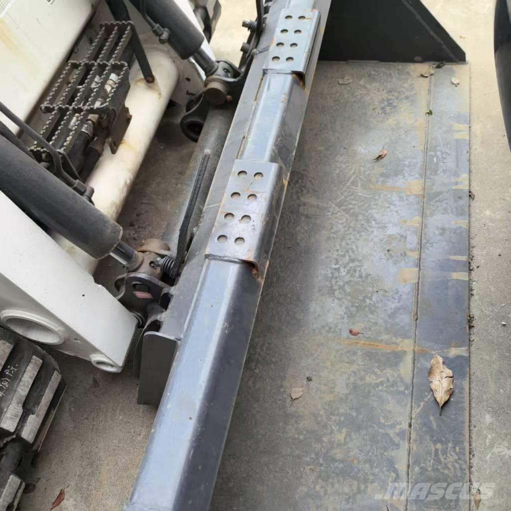 Bobcat T 770 Smykem řízené nakladače