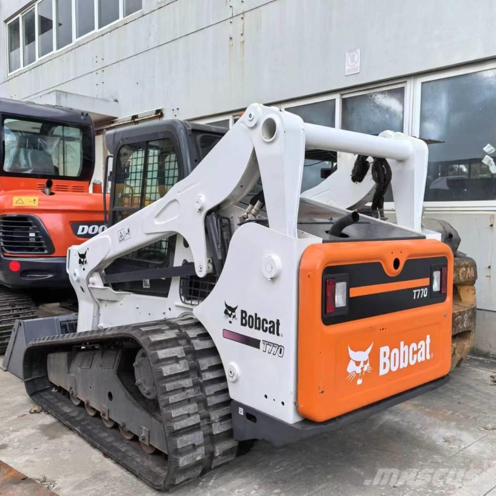 Bobcat T 770 Smykem řízené nakladače