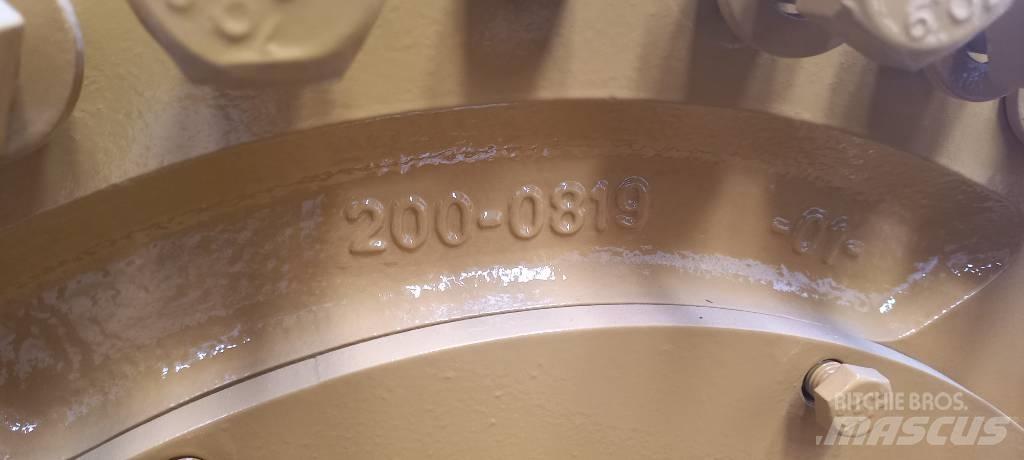 CAT 988 H Nápravy
