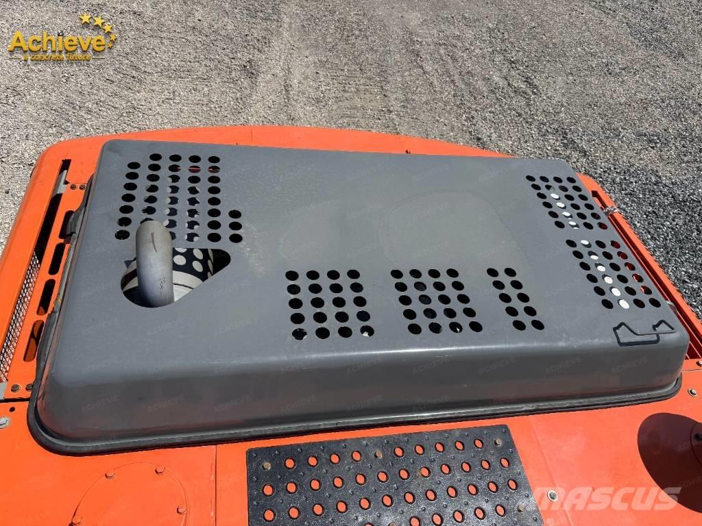 Hitachi ZX 210 Pásová rýpadla