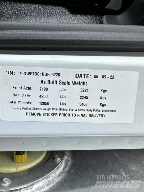 Ford F 750 Nákladní vozidlo bez nástavby