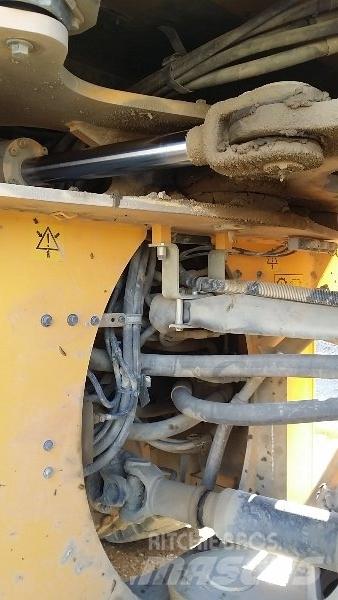 Volvo L180G Kolové nakladače