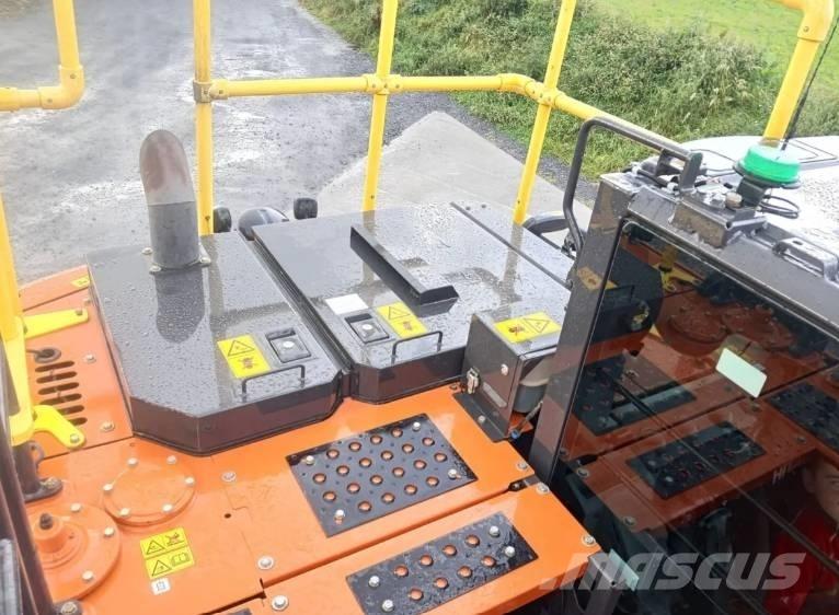 Hitachi ZX 130LCN Pásová rýpadla