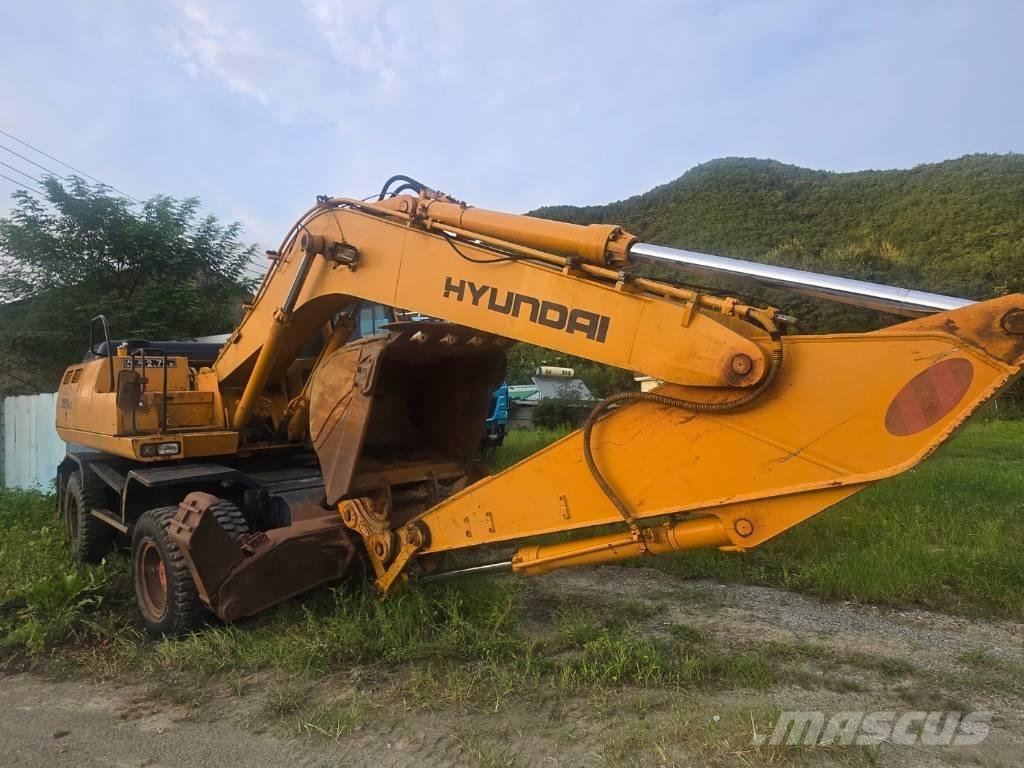 Hyundai Robex 2000W Kolová rýpadla