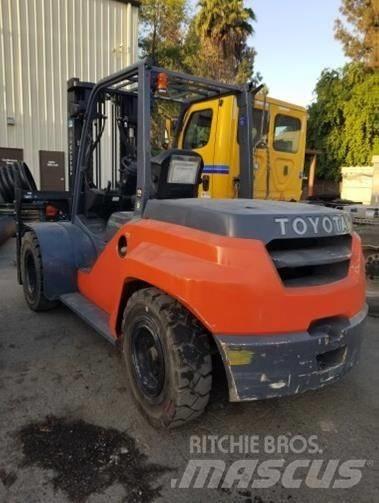 Toyota 8FD70U Dieselové vozíky