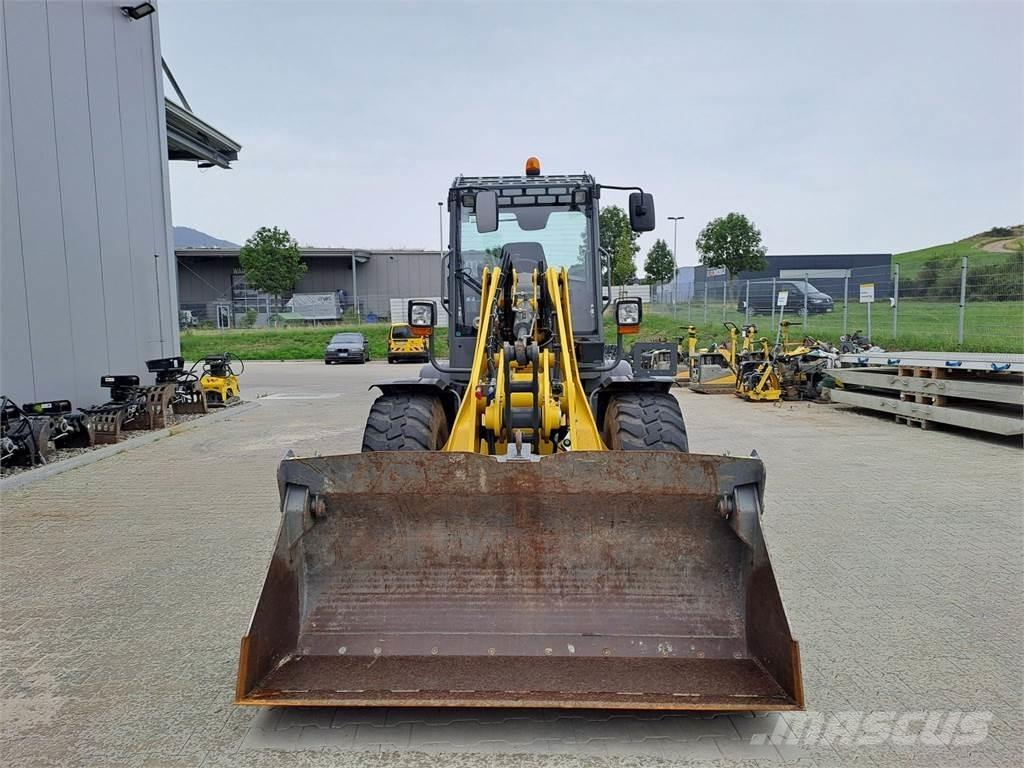Wacker Neuson WL70 Kolové nakladače