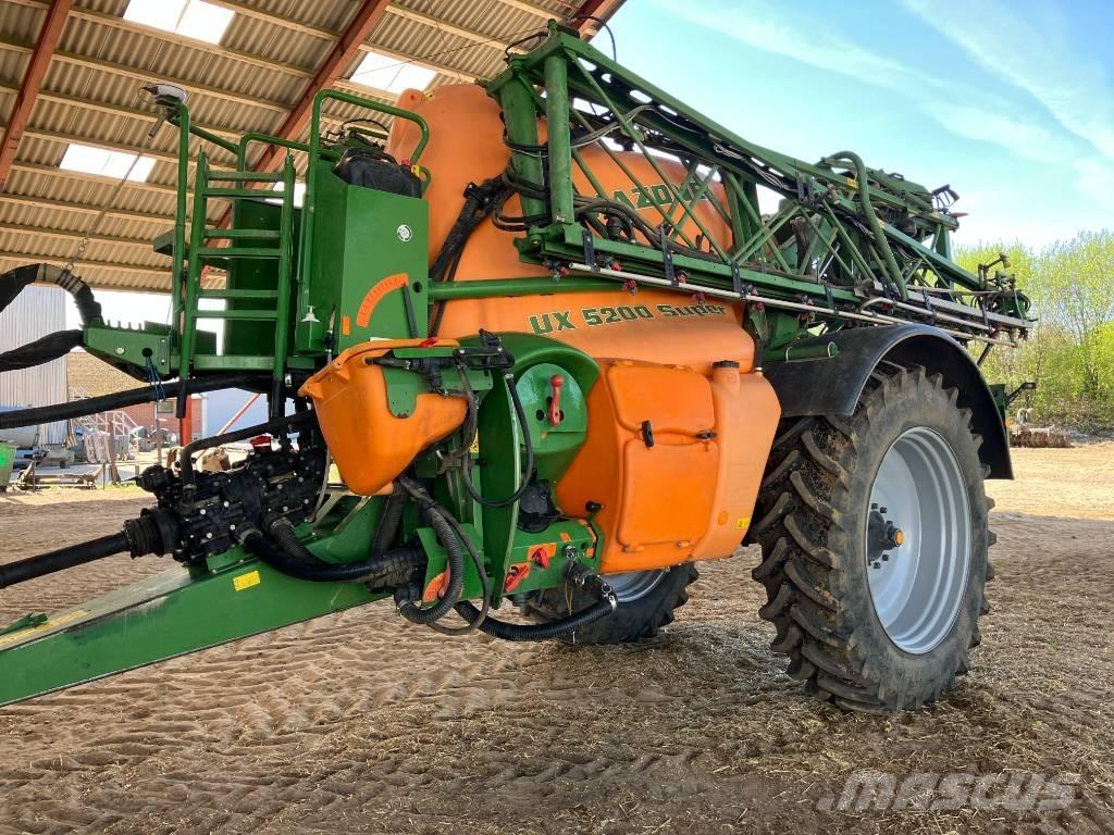 Amazone UX 5200 Tažené postřikovače