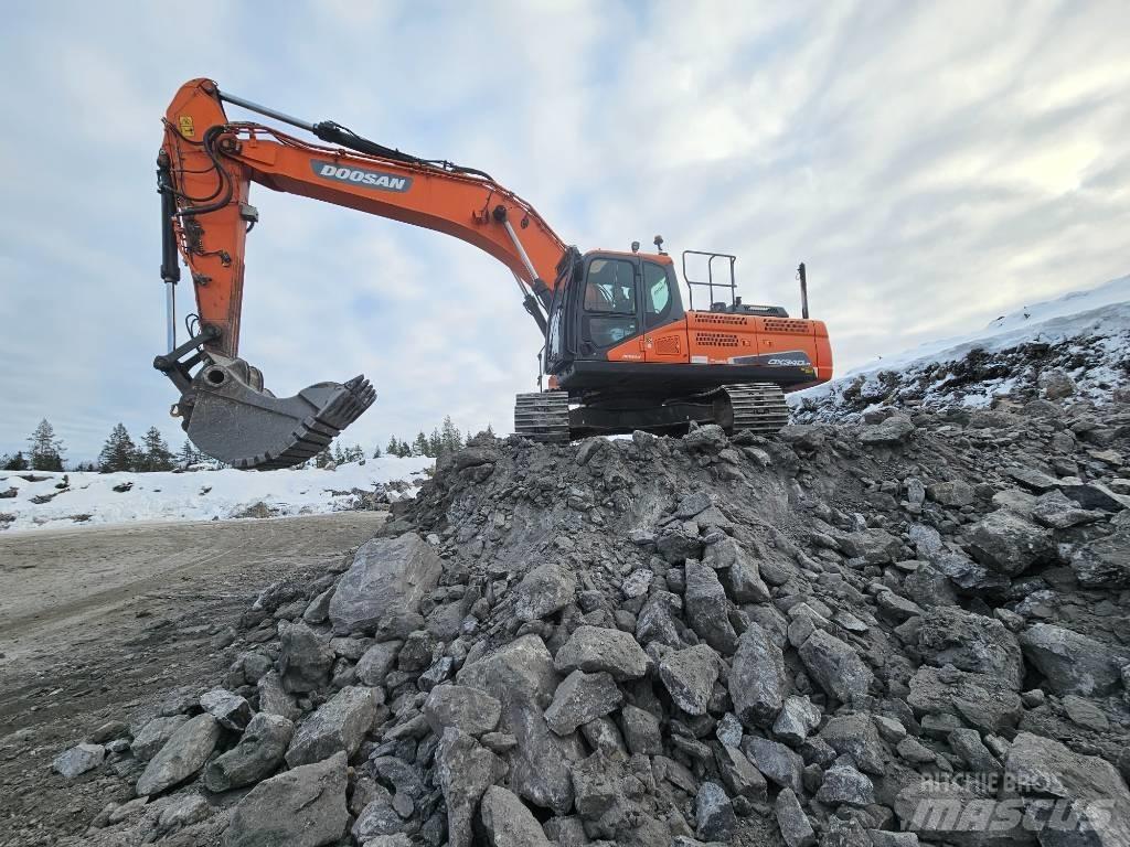 Doosan DX 340 LC Pásová rýpadla