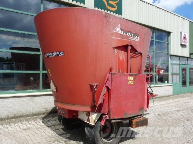 Trioliet SM-14 Krmítka, krmné žlaby