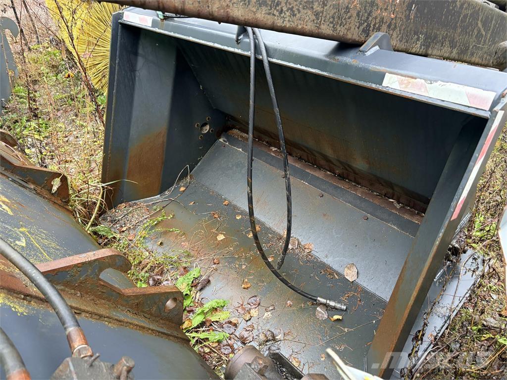 Snowstar HK700L Sypače písku a soli