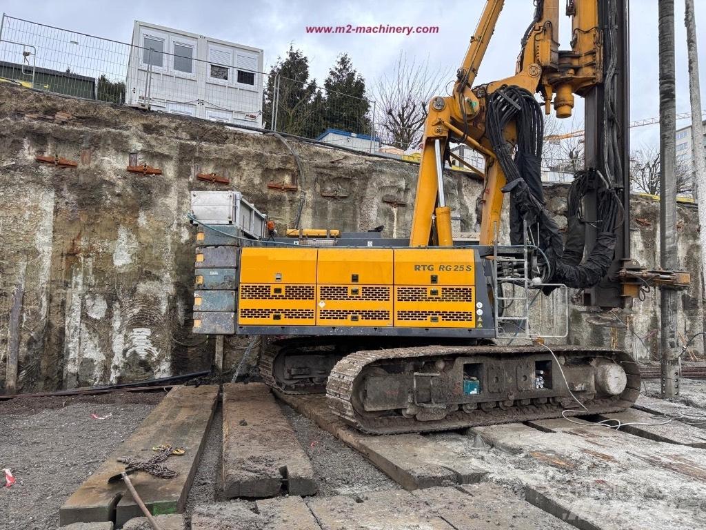 Bauer RTG RG 25 S Velké vrtací stroje