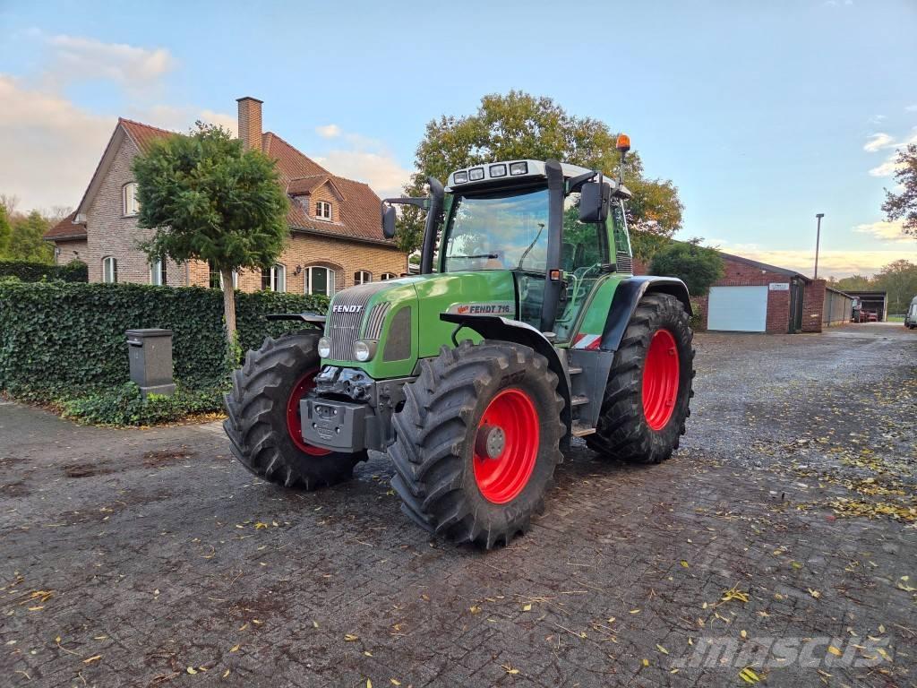 Fendt 716 Vario Traktory