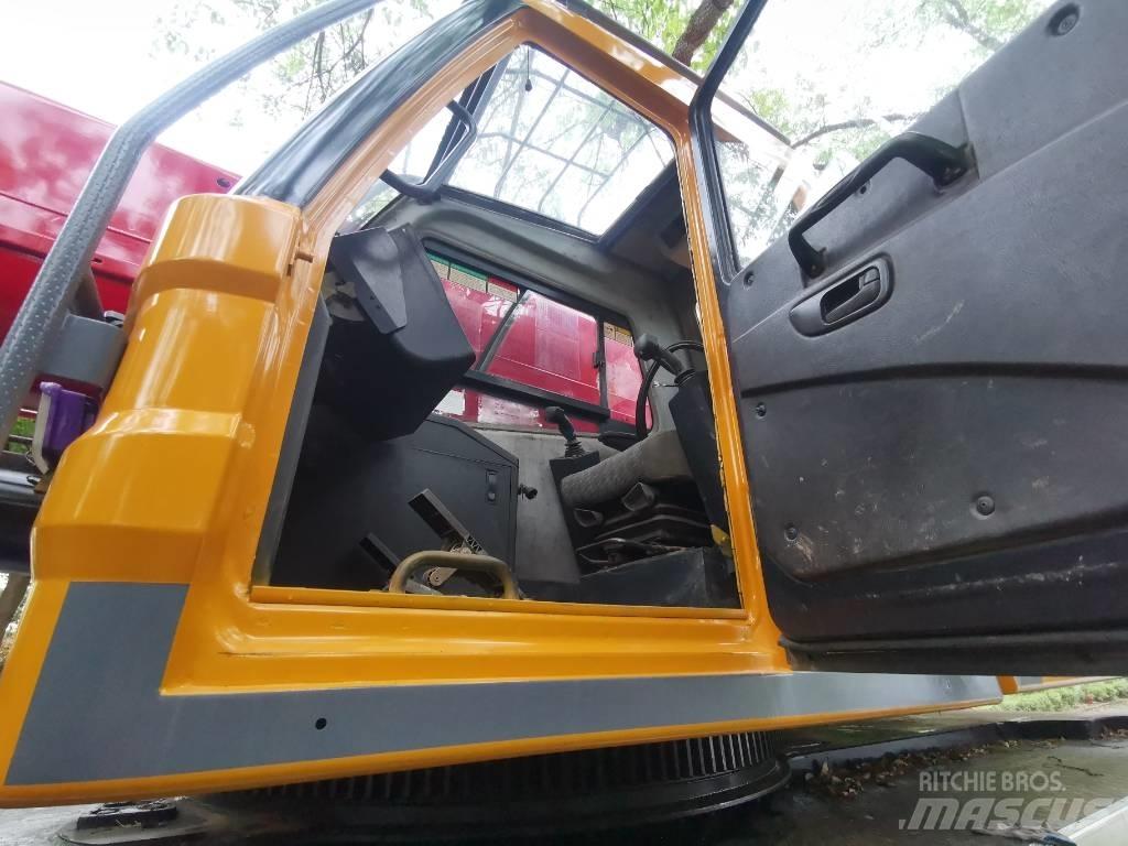 Sany STC 1250 Univerzální terénní jeřáby