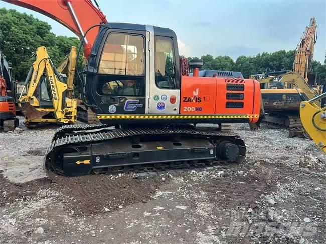 Hitachi ZX 200 Pásová rýpadla