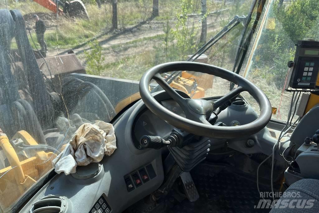 Volvo L 220 D Kolové nakladače
