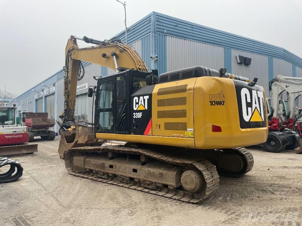 CAT 330 Pásová rýpadla