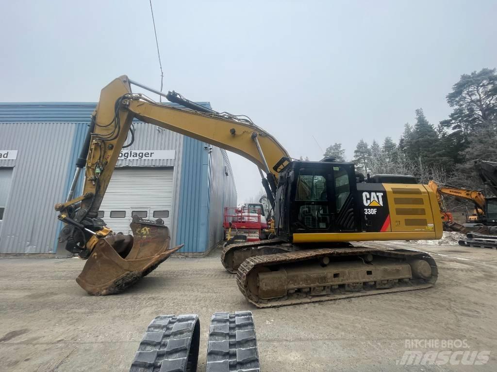 CAT 330 Pásová rýpadla