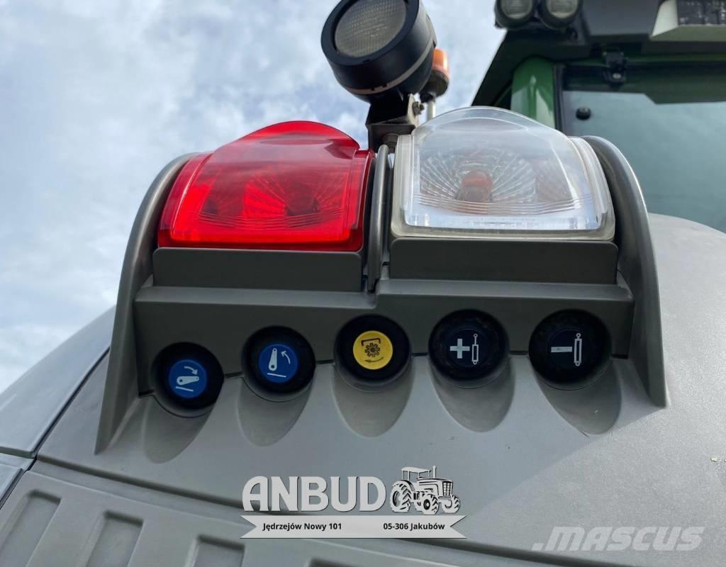 Fendt 826 Vario Traktory